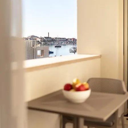 Humagum Sea View - Garden Palace * Umag