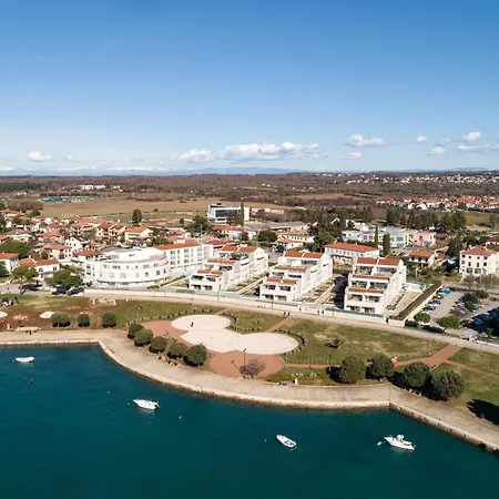 Humagum Sea View - Garden Palace * Umag
