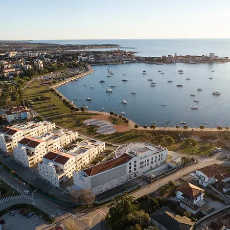 Humagum Sea View - Garden Palace *