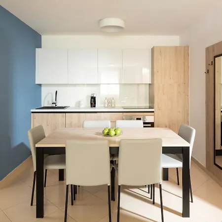 Humagum Sea View - Garden Palace Apartament