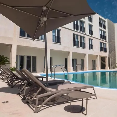 Apartment Humagum Sea View - Garden Palace *